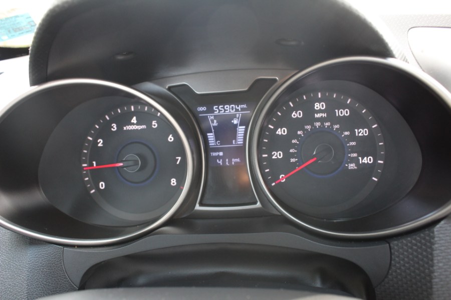 2012 Hyundai Veloster Manual 3dr Cpe, available for sale in Great Neck, New York | Great Neck Car Buyers & Sellers. Great Neck, New York 2012 Hyundai Veloster Manual 3dr Cpe, available for sale in Great Neck, New York | Great Neck Car Buyers & Sellers. Great Neck, New York