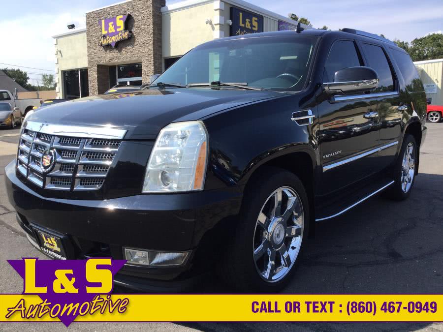 2009 Cadillac Escalade AWD 4dr, available for sale in Plantsville, Connecticut | L&S Automotive LLC. Plantsville, Connecticut