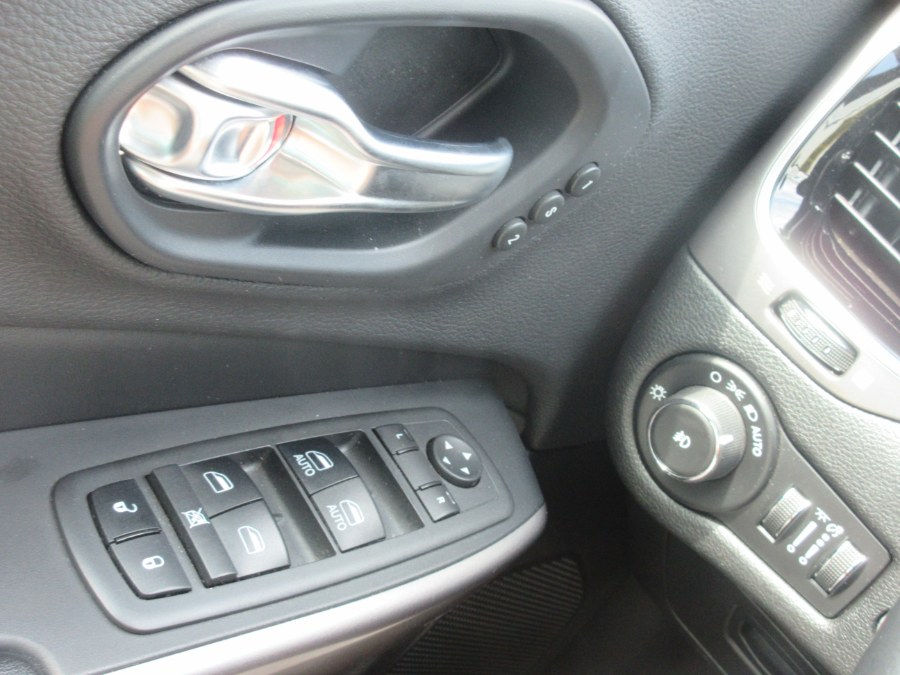 2019 Jeep Cherokee Limited FWD, available for sale in Linden, New Jersey | Route 27 Auto Mall. Linden, New Jersey 2019 Jeep Cherokee Limited FWD, available for sale in Linden, New Jersey | Route 27 Auto Mall. Linden, New Jersey