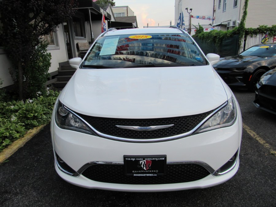 2018 Chrysler Pacifica Touring L, available for sale in Middle Village, New York | Road Masters II INC. Middle Village, New York 2018 Chrysler Pacifica Touring L, available for sale in Middle Village, New York | Road Masters II INC. Middle Village, New York