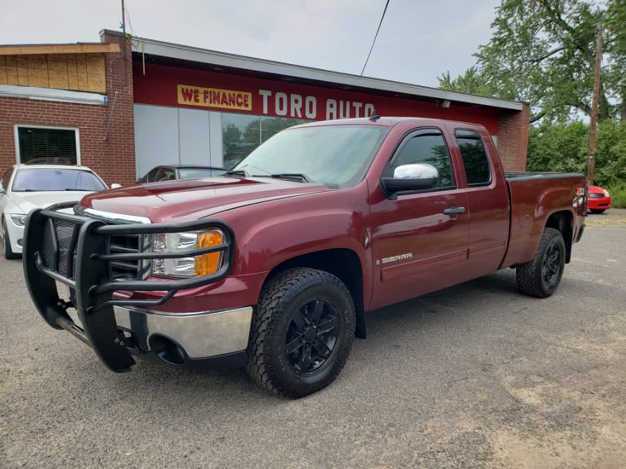 2008 GMC Sierra 1500 SLE 4WD Extended Cab 5.3 V8 Z71 PKG, available for sale in East Windsor, Connecticut | Toro Auto. East Windsor, Connecticut