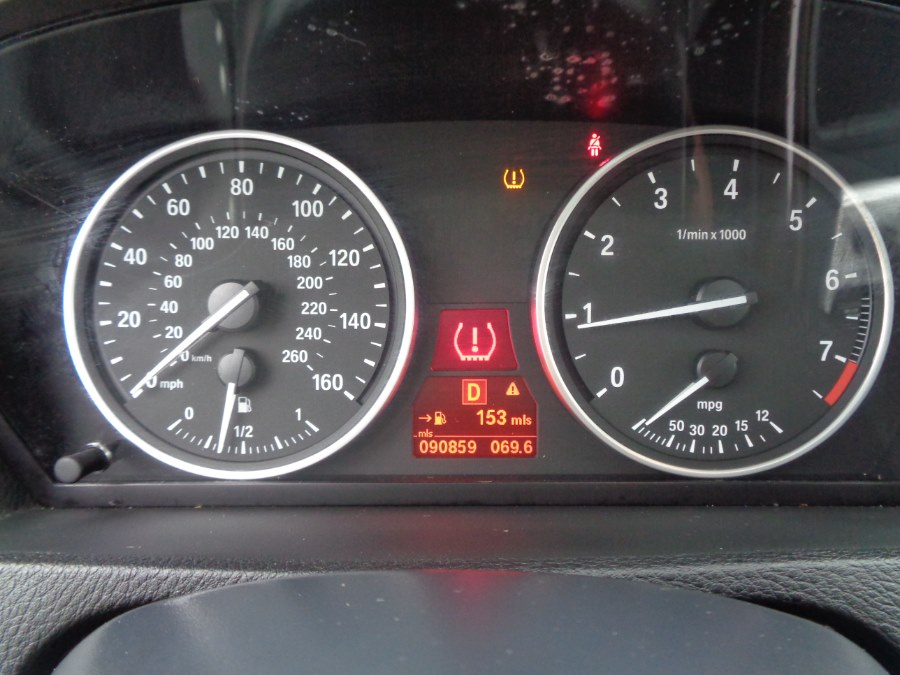 2013 BMW X5 AWD 4dr xDrive35i Premium, available for sale in Valley Stream, New York | NY Auto Traders. Valley Stream, New York 2013 BMW X5 AWD 4dr xDrive35i Premium, available for sale in Valley Stream, New York | NY Auto Traders. Valley Stream, New York