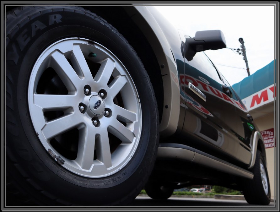 2008 Ford Explorer 4WD 4dr V6 Eddie Bauer, available for sale in Huntington Station, New York | My Auto Inc.. Huntington Station, New York 2008 Ford Explorer 4WD 4dr V6 Eddie Bauer, available for sale in Huntington Station, New York | My Auto Inc.. Huntington Station, New York
