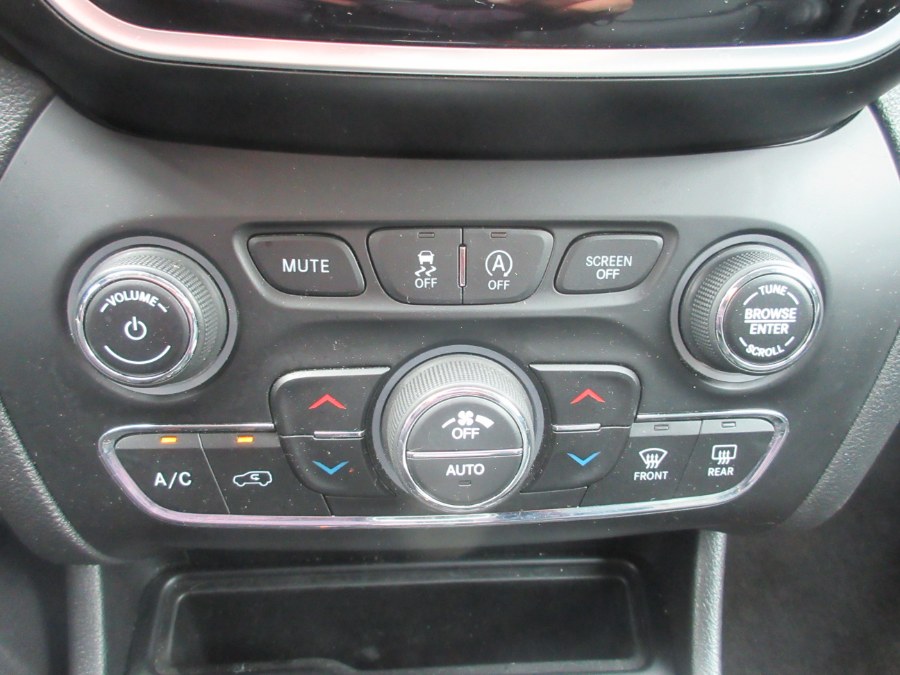 2019 Jeep Cherokee Limited FWD, available for sale in Linden, New Jersey | Route 27 Auto Mall. Linden, New Jersey 2019 Jeep Cherokee Limited FWD, available for sale in Linden, New Jersey | Route 27 Auto Mall. Linden, New Jersey