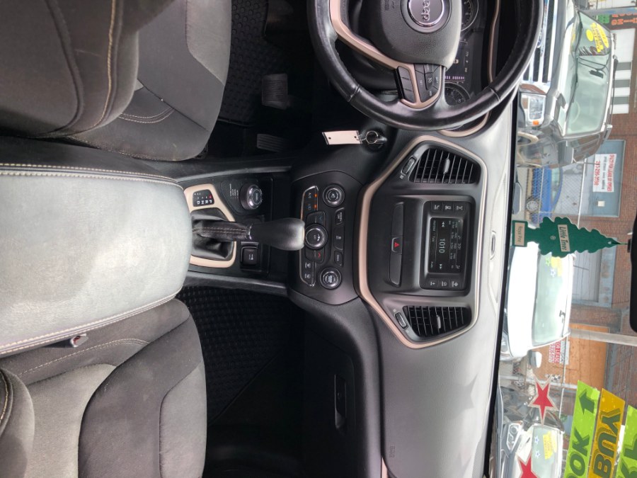 Used Jeep Cherokee 4WD 4dr Sport 2016 | Affordable Motors Inc. Bridgeport, Connecticut Used Jeep Cherokee 4WD 4dr Sport 2016 | Affordable Motors Inc. Bridgeport, Connecticut