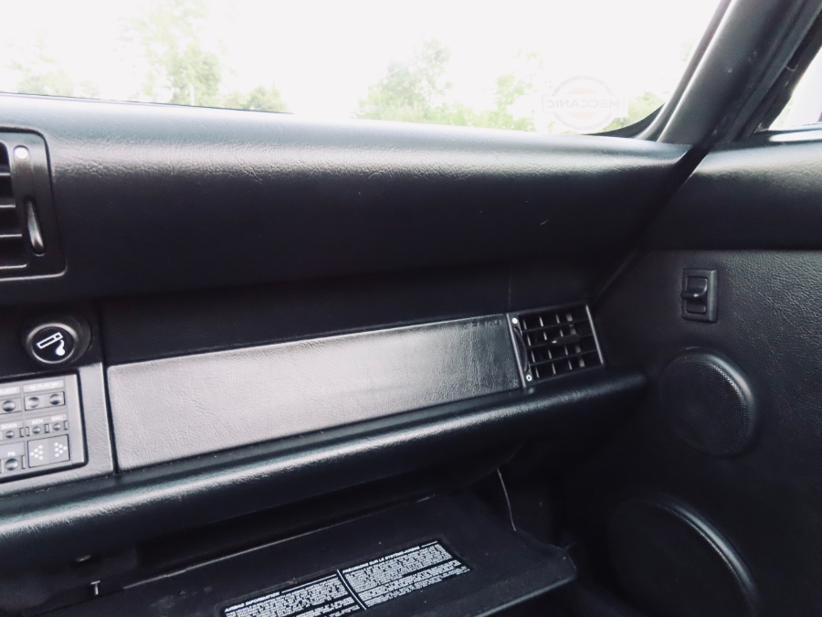 1991 Porsche 911 Carrera 2dr Coupe 2 Targa, available for sale in North Salem, New York | Meccanic Shop North Inc. North Salem, New York 1991 Porsche 911 Carrera 2dr Coupe 2 Targa, available for sale in North Salem, New York | Meccanic Shop North Inc. North Salem, New York