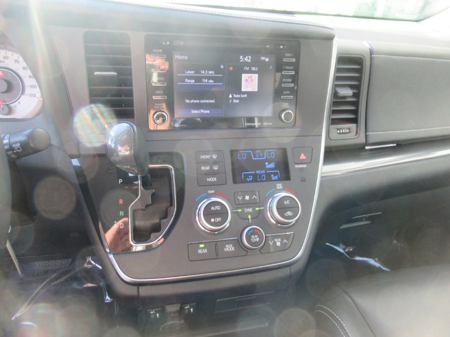 2018 Toyota Sienna SE FWD 8-Passenger (Natl), available for sale in Woodside, New York | Pepmore Auto Sales Inc.. Woodside, New York 2018 Toyota Sienna SE FWD 8-Passenger (Natl), available for sale in Woodside, New York | Pepmore Auto Sales Inc.. Woodside, New York