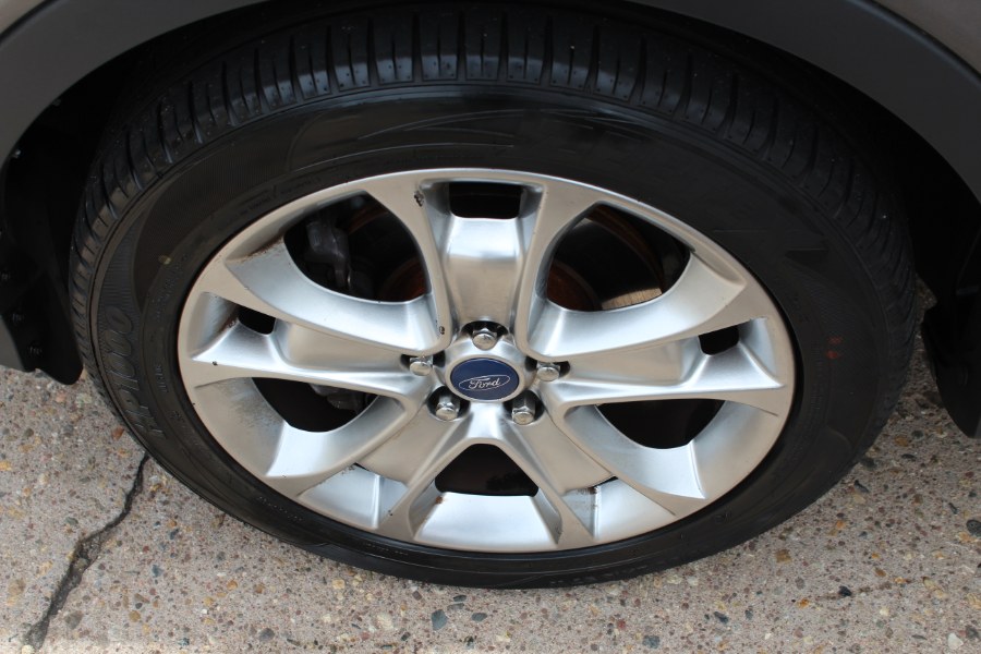 2013 Ford Escape 4WD 4dr SEL, available for sale in Manchester, Connecticut | Carsonmain LLC. Manchester, Connecticut 2013 Ford Escape 4WD 4dr SEL, available for sale in Manchester, Connecticut | Carsonmain LLC. Manchester, Connecticut