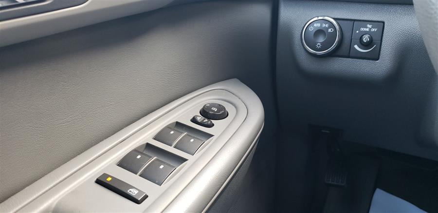 2015 Chevrolet Traverse AWD 4dr, available for sale in Waterbury, Connecticut | National Auto Brokers, Inc.. Waterbury, Connecticut 2015 Chevrolet Traverse AWD 4dr, available for sale in Waterbury, Connecticut | National Auto Brokers, Inc.. Waterbury, Connecticut