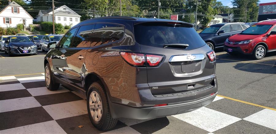 2015 Chevrolet Traverse AWD 4dr, available for sale in Waterbury, Connecticut | National Auto Brokers, Inc.. Waterbury, Connecticut 2015 Chevrolet Traverse AWD 4dr, available for sale in Waterbury, Connecticut | National Auto Brokers, Inc.. Waterbury, Connecticut