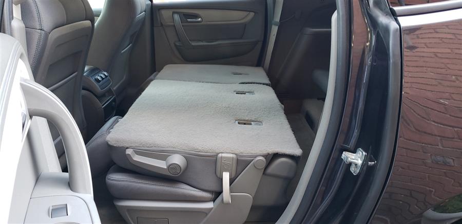 2015 Chevrolet Traverse AWD 4dr, available for sale in Waterbury, Connecticut | National Auto Brokers, Inc.. Waterbury, Connecticut 2015 Chevrolet Traverse AWD 4dr, available for sale in Waterbury, Connecticut | National Auto Brokers, Inc.. Waterbury, Connecticut