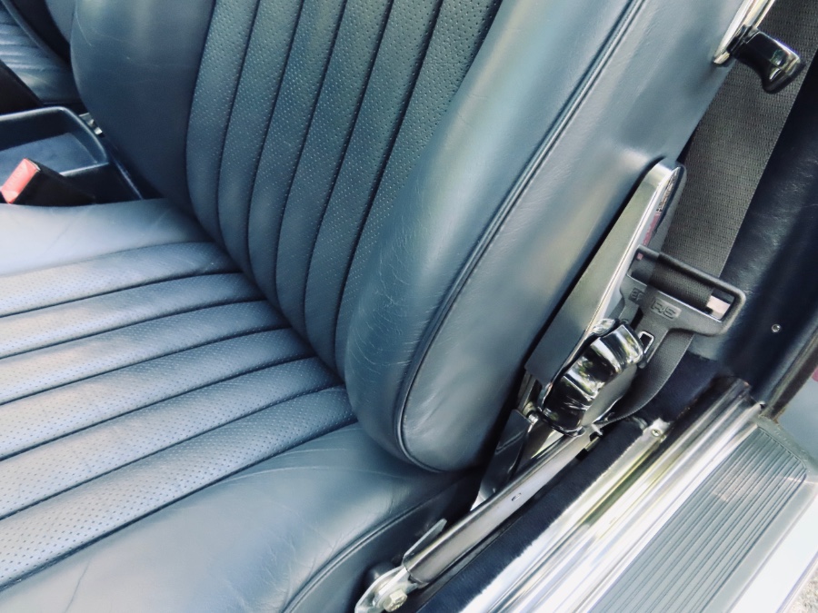 1987 Mercedes-Benz 560 Series 2dr Roadster 560SL, available for sale in North Salem, New York | Meccanic Shop North Inc. North Salem, New York 1987 Mercedes-Benz 560 Series 2dr Roadster 560SL, available for sale in North Salem, New York | Meccanic Shop North Inc. North Salem, New York