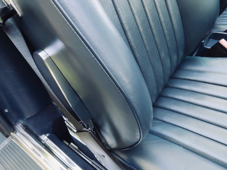 1987 Mercedes-Benz 560 Series 2dr Roadster 560SL, available for sale in North Salem, New York | Meccanic Shop North Inc. North Salem, New York 1987 Mercedes-Benz 560 Series 2dr Roadster 560SL, available for sale in North Salem, New York | Meccanic Shop North Inc. North Salem, New York