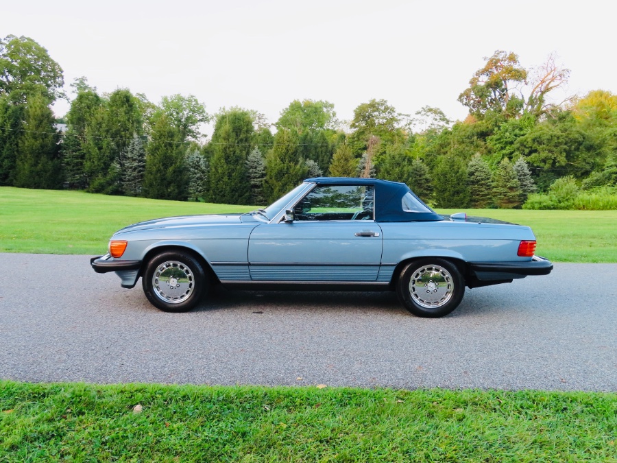 1987 Mercedes-Benz 560 Series 2dr Roadster 560SL, available for sale in North Salem, New York | Meccanic Shop North Inc. North Salem, New York 1987 Mercedes-Benz 560 Series 2dr Roadster 560SL, available for sale in North Salem, New York | Meccanic Shop North Inc. North Salem, New York
