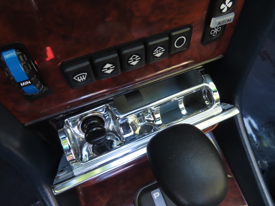 1987 Mercedes-Benz 560 Series 2dr Roadster 560SL, available for sale in North Salem, New York | Meccanic Shop North Inc. North Salem, New York 1987 Mercedes-Benz 560 Series 2dr Roadster 560SL, available for sale in North Salem, New York | Meccanic Shop North Inc. North Salem, New York