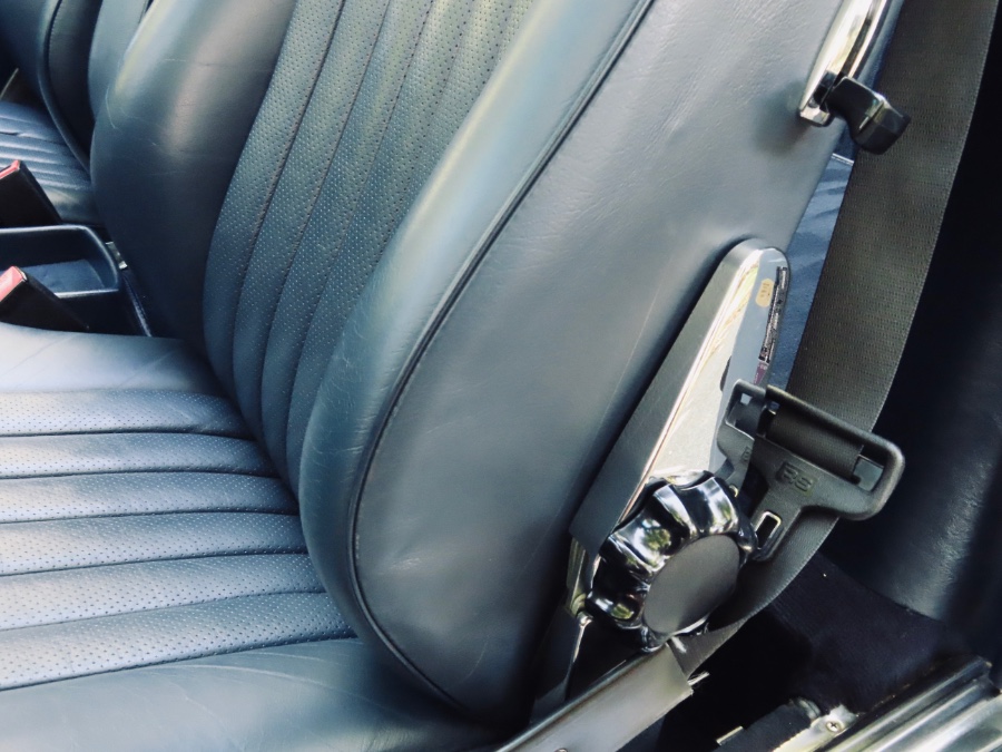 1987 Mercedes-Benz 560 Series 2dr Roadster 560SL, available for sale in North Salem, New York | Meccanic Shop North Inc. North Salem, New York 1987 Mercedes-Benz 560 Series 2dr Roadster 560SL, available for sale in North Salem, New York | Meccanic Shop North Inc. North Salem, New York