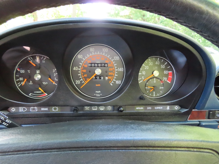 1987 Mercedes-Benz 560 Series 2dr Roadster 560SL, available for sale in North Salem, New York | Meccanic Shop North Inc. North Salem, New York 1987 Mercedes-Benz 560 Series 2dr Roadster 560SL, available for sale in North Salem, New York | Meccanic Shop North Inc. North Salem, New York