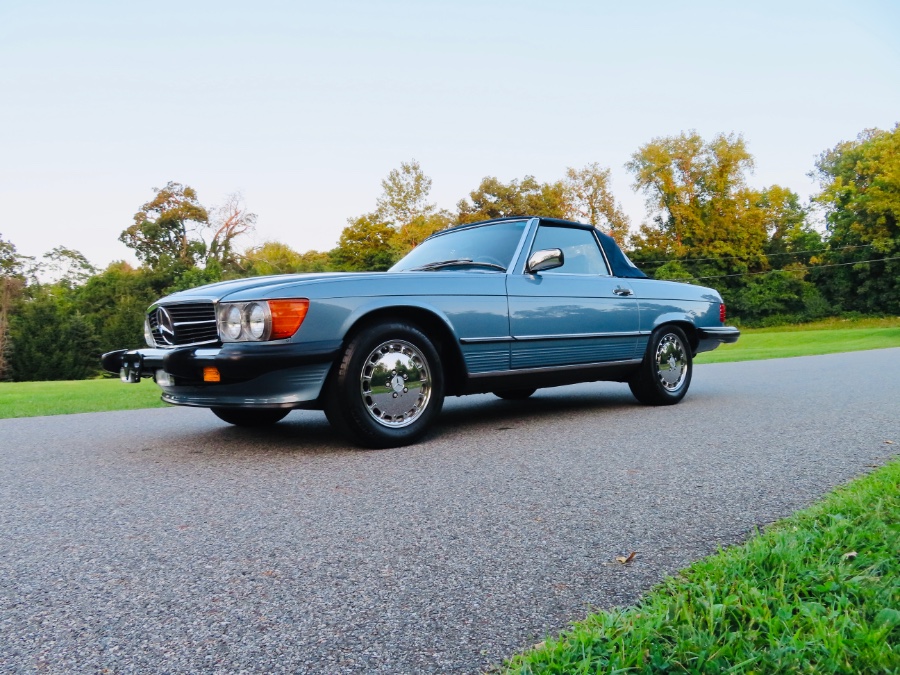 1987 Mercedes-Benz 560 Series 2dr Roadster 560SL, available for sale in North Salem, New York | Meccanic Shop North Inc. North Salem, New York 1987 Mercedes-Benz 560 Series 2dr Roadster 560SL, available for sale in North Salem, New York | Meccanic Shop North Inc. North Salem, New York