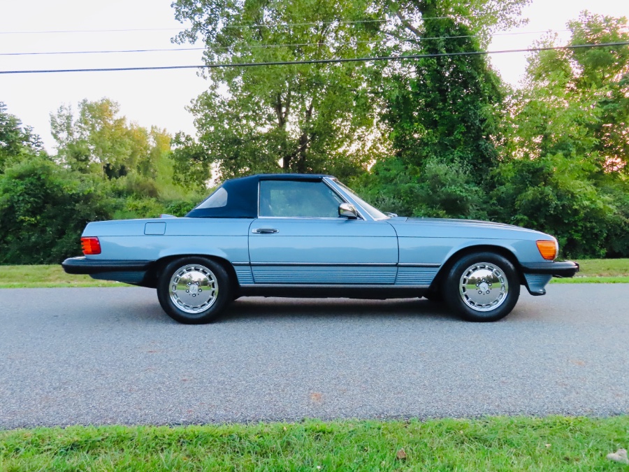 1987 Mercedes-Benz 560 Series 2dr Roadster 560SL, available for sale in North Salem, New York | Meccanic Shop North Inc. North Salem, New York 1987 Mercedes-Benz 560 Series 2dr Roadster 560SL, available for sale in North Salem, New York | Meccanic Shop North Inc. North Salem, New York
