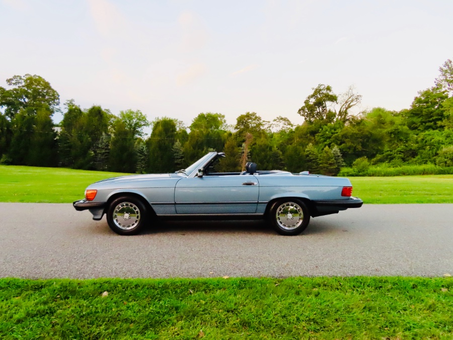 1987 Mercedes-Benz 560 Series 2dr Roadster 560SL, available for sale in North Salem, New York | Meccanic Shop North Inc. North Salem, New York 1987 Mercedes-Benz 560 Series 2dr Roadster 560SL, available for sale in North Salem, New York | Meccanic Shop North Inc. North Salem, New York