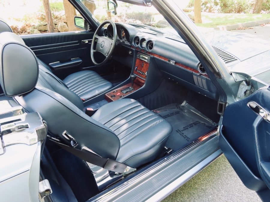 1987 Mercedes-Benz 560 Series 2dr Roadster 560SL, available for sale in North Salem, New York | Meccanic Shop North Inc. North Salem, New York 1987 Mercedes-Benz 560 Series 2dr Roadster 560SL, available for sale in North Salem, New York | Meccanic Shop North Inc. North Salem, New York