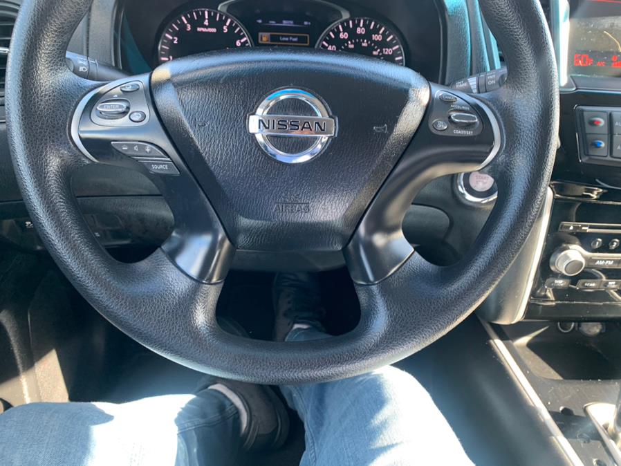 Used Nissan Pathfinder 4WD 4dr SV 2013 | Brooklyn Auto Mall LLC. Brooklyn, New York Used Nissan Pathfinder 4WD 4dr SV 2013 | Brooklyn Auto Mall LLC. Brooklyn, New York