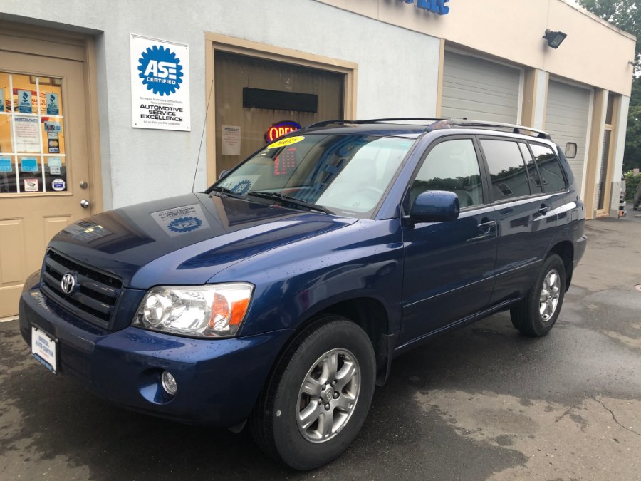 2005 Toyota Highlander 4dr V6 4WD w/3rd Row (Natl), available for sale in Bristol, Connecticut | Bristol Auto Center LLC. Bristol, Connecticut 2005 Toyota Highlander 4dr V6 4WD w/3rd Row (Natl), available for sale in Bristol, Connecticut | Bristol Auto Center LLC. Bristol, Connecticut