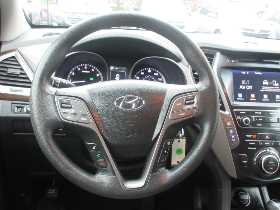 2017 Hyundai Santa Fe SE 3.3L Automatic AWD, available for sale in Linden, New Jersey | Route 27 Auto Mall. Linden, New Jersey 2017 Hyundai Santa Fe SE 3.3L Automatic AWD, available for sale in Linden, New Jersey | Route 27 Auto Mall. Linden, New Jersey