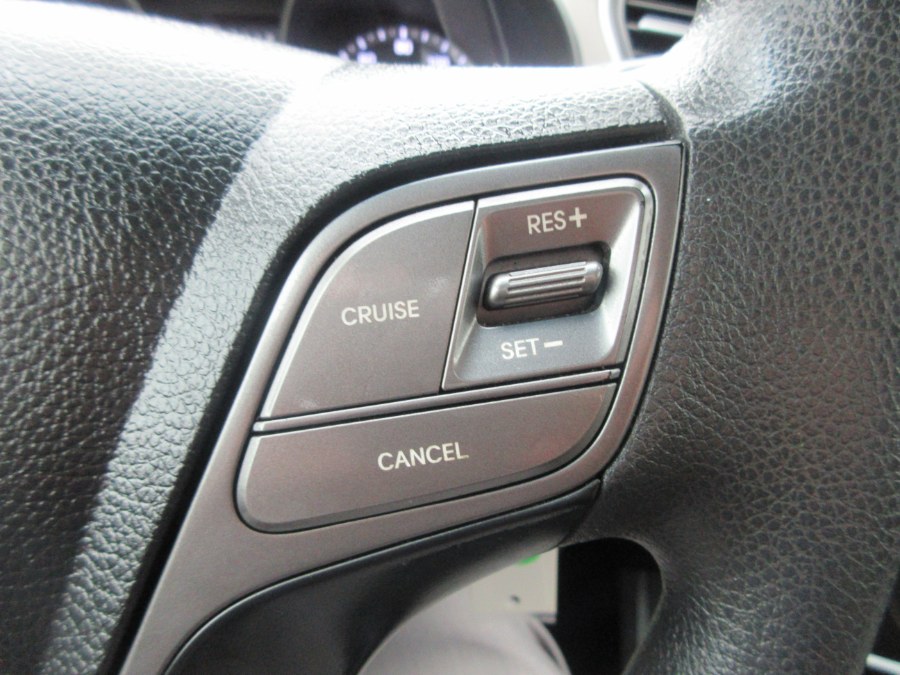 2017 Hyundai Santa Fe SE 3.3L Automatic AWD, available for sale in Linden, New Jersey | Route 27 Auto Mall. Linden, New Jersey 2017 Hyundai Santa Fe SE 3.3L Automatic AWD, available for sale in Linden, New Jersey | Route 27 Auto Mall. Linden, New Jersey