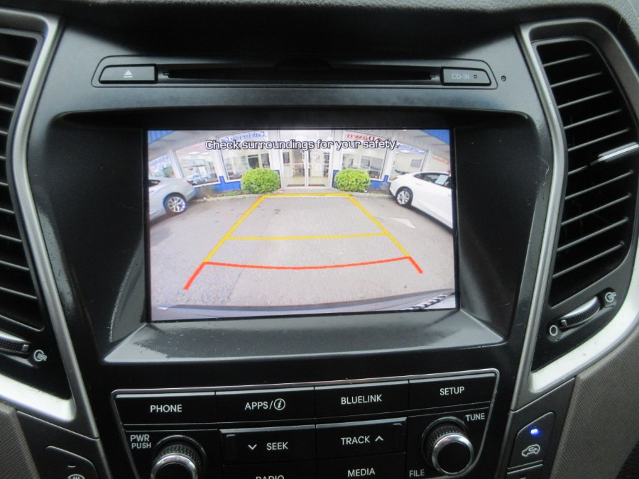 2017 Hyundai Santa Fe SE 3.3L Automatic AWD, available for sale in Linden, New Jersey | Route 27 Auto Mall. Linden, New Jersey 2017 Hyundai Santa Fe SE 3.3L Automatic AWD, available for sale in Linden, New Jersey | Route 27 Auto Mall. Linden, New Jersey