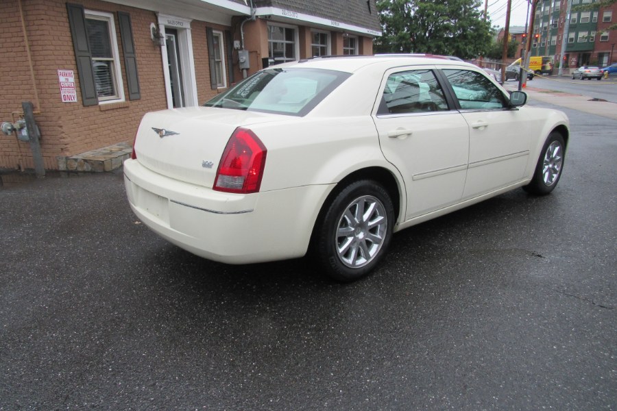 2007 Chrysler 300 4dr Sdn 300 Limited RWD, available for sale in Shelton, Connecticut | Center Motorsports LLC. Shelton, Connecticut 2007 Chrysler 300 4dr Sdn 300 Limited RWD, available for sale in Shelton, Connecticut | Center Motorsports LLC. Shelton, Connecticut
