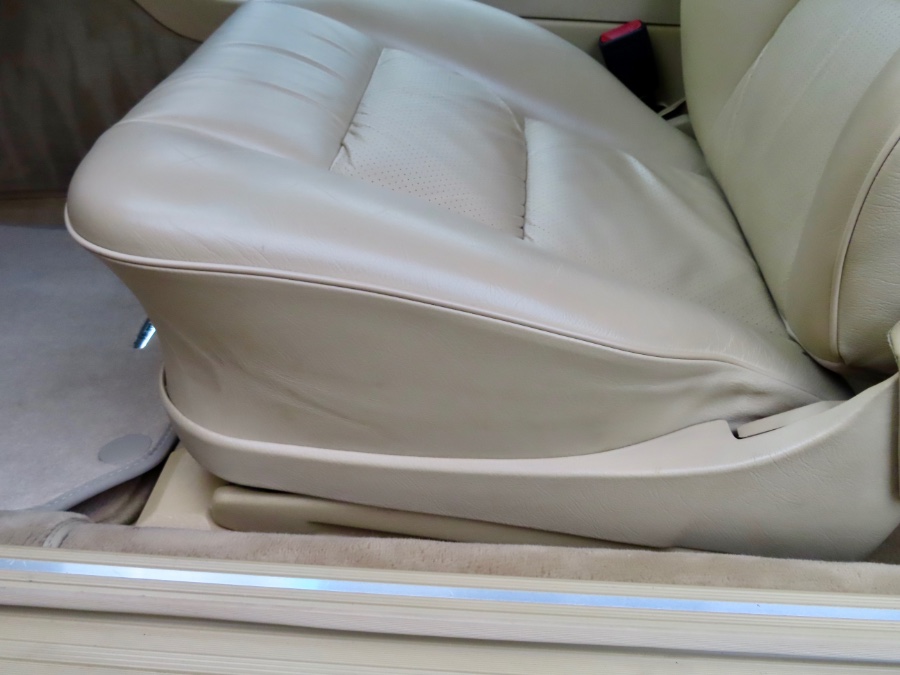 1990 Mercedes-Benz 560 Series 2dr Coupe 560SEC, available for sale in North Salem, New York | Meccanic Shop North Inc. North Salem, New York 1990 Mercedes-Benz 560 Series 2dr Coupe 560SEC, available for sale in North Salem, New York | Meccanic Shop North Inc. North Salem, New York