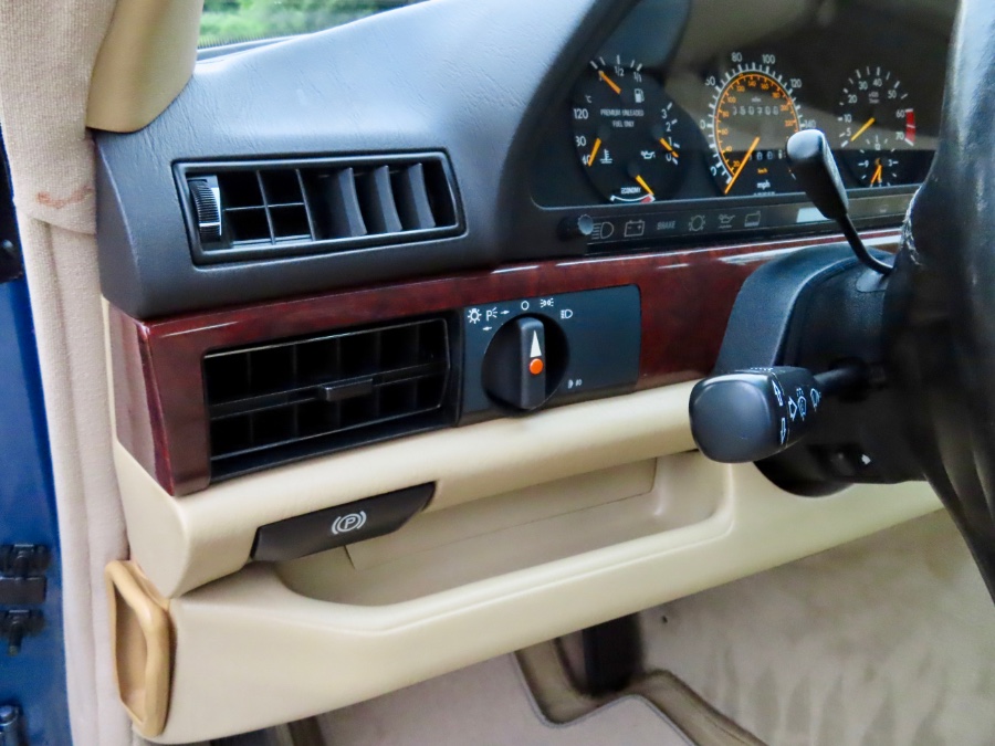 1990 Mercedes-Benz 560 Series 2dr Coupe 560SEC, available for sale in North Salem, New York | Meccanic Shop North Inc. North Salem, New York 1990 Mercedes-Benz 560 Series 2dr Coupe 560SEC, available for sale in North Salem, New York | Meccanic Shop North Inc. North Salem, New York