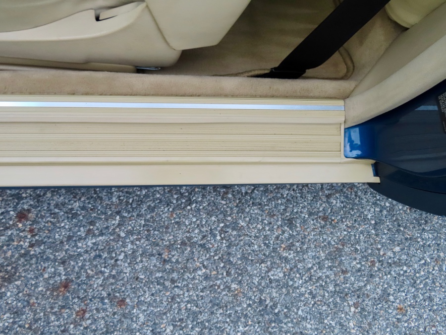 1990 Mercedes-Benz 560 Series 2dr Coupe 560SEC, available for sale in North Salem, New York | Meccanic Shop North Inc. North Salem, New York 1990 Mercedes-Benz 560 Series 2dr Coupe 560SEC, available for sale in North Salem, New York | Meccanic Shop North Inc. North Salem, New York