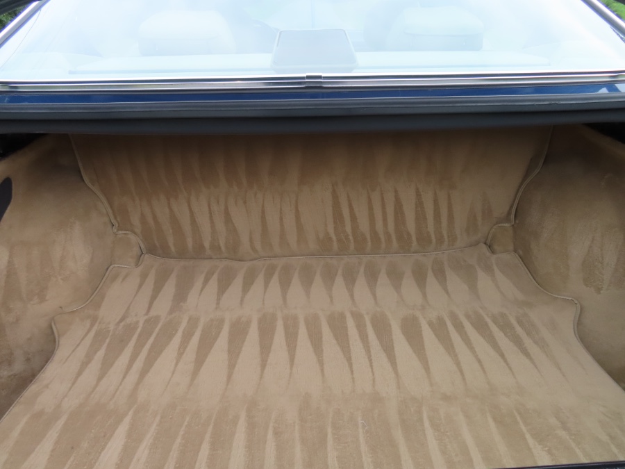 1990 Mercedes-Benz 560 Series 2dr Coupe 560SEC, available for sale in North Salem, New York | Meccanic Shop North Inc. North Salem, New York 1990 Mercedes-Benz 560 Series 2dr Coupe 560SEC, available for sale in North Salem, New York | Meccanic Shop North Inc. North Salem, New York