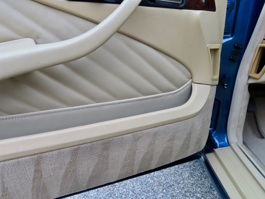 1990 Mercedes-Benz 560 Series 2dr Coupe 560SEC, available for sale in North Salem, New York | Meccanic Shop North Inc. North Salem, New York 1990 Mercedes-Benz 560 Series 2dr Coupe 560SEC, available for sale in North Salem, New York | Meccanic Shop North Inc. North Salem, New York