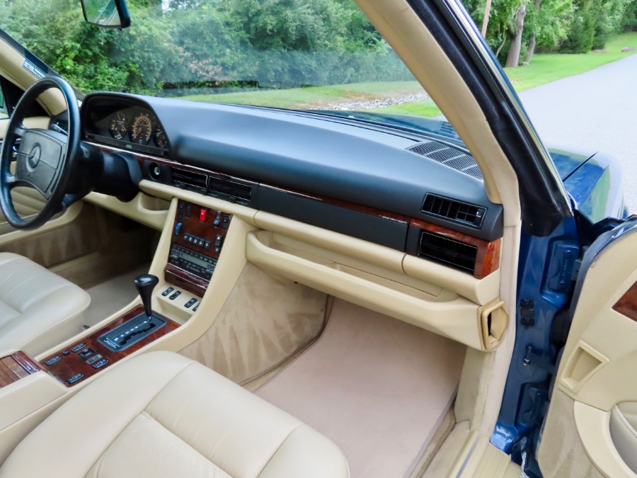 1990 Mercedes-Benz 560 Series 2dr Coupe 560SEC, available for sale in North Salem, New York | Meccanic Shop North Inc. North Salem, New York 1990 Mercedes-Benz 560 Series 2dr Coupe 560SEC, available for sale in North Salem, New York | Meccanic Shop North Inc. North Salem, New York