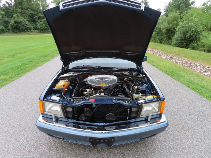 1990 Mercedes-Benz 560 Series 2dr Coupe 560SEC, available for sale in North Salem, New York | Meccanic Shop North Inc. North Salem, New York 1990 Mercedes-Benz 560 Series 2dr Coupe 560SEC, available for sale in North Salem, New York | Meccanic Shop North Inc. North Salem, New York