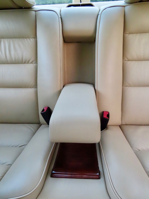 1990 Mercedes-Benz 560 Series 2dr Coupe 560SEC, available for sale in North Salem, New York | Meccanic Shop North Inc. North Salem, New York 1990 Mercedes-Benz 560 Series 2dr Coupe 560SEC, available for sale in North Salem, New York | Meccanic Shop North Inc. North Salem, New York