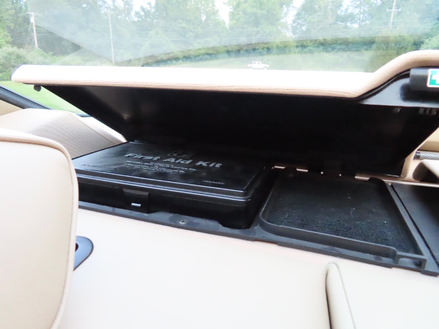 1990 Mercedes-Benz 560 Series 2dr Coupe 560SEC, available for sale in North Salem, New York | Meccanic Shop North Inc. North Salem, New York 1990 Mercedes-Benz 560 Series 2dr Coupe 560SEC, available for sale in North Salem, New York | Meccanic Shop North Inc. North Salem, New York