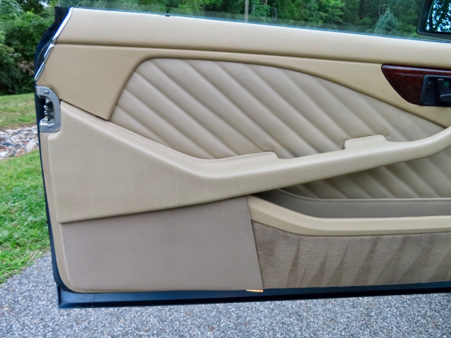 1990 Mercedes-Benz 560 Series 2dr Coupe 560SEC, available for sale in North Salem, New York | Meccanic Shop North Inc. North Salem, New York 1990 Mercedes-Benz 560 Series 2dr Coupe 560SEC, available for sale in North Salem, New York | Meccanic Shop North Inc. North Salem, New York