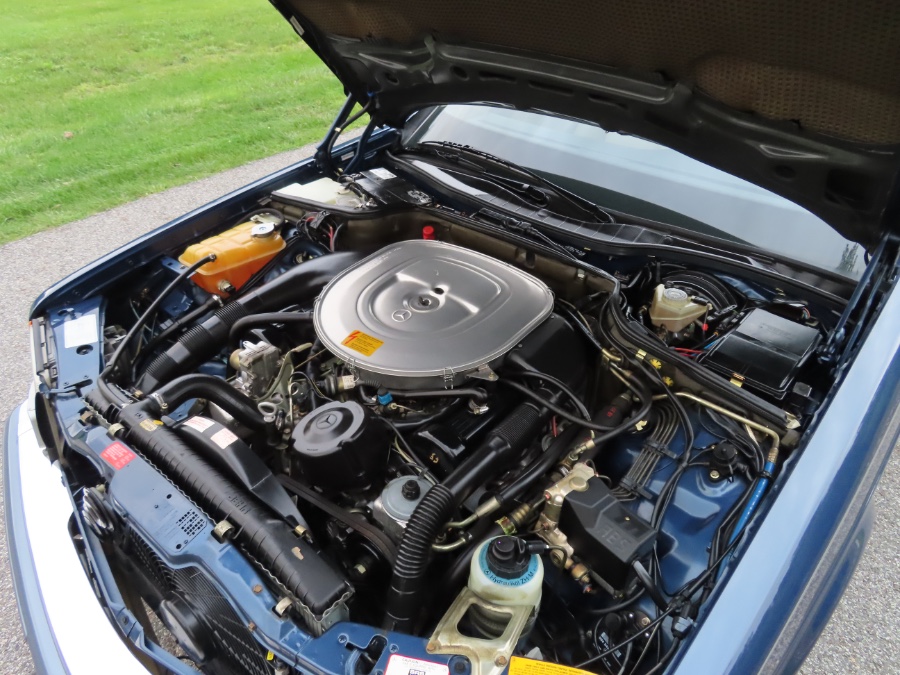 1990 Mercedes-Benz 560 Series 2dr Coupe 560SEC, available for sale in North Salem, New York | Meccanic Shop North Inc. North Salem, New York 1990 Mercedes-Benz 560 Series 2dr Coupe 560SEC, available for sale in North Salem, New York | Meccanic Shop North Inc. North Salem, New York