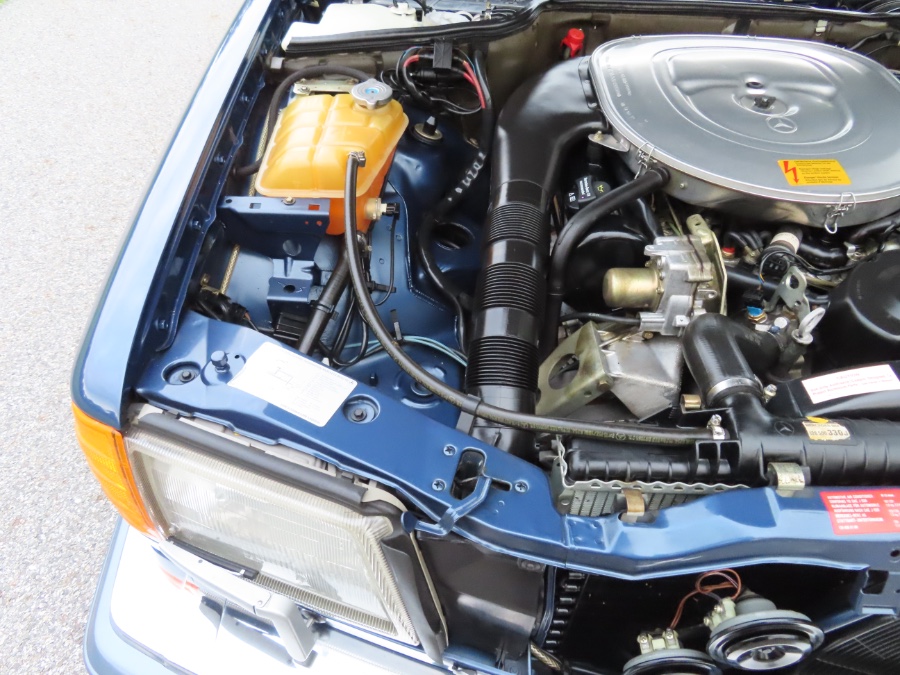 1990 Mercedes-Benz 560 Series 2dr Coupe 560SEC, available for sale in North Salem, New York | Meccanic Shop North Inc. North Salem, New York 1990 Mercedes-Benz 560 Series 2dr Coupe 560SEC, available for sale in North Salem, New York | Meccanic Shop North Inc. North Salem, New York
