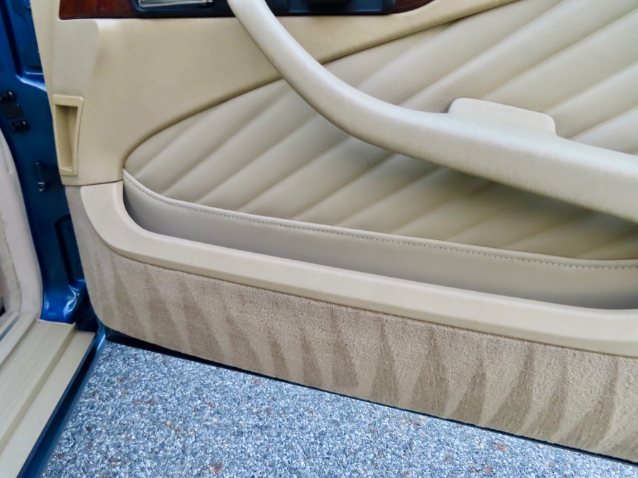1990 Mercedes-Benz 560 Series 2dr Coupe 560SEC, available for sale in North Salem, New York | Meccanic Shop North Inc. North Salem, New York 1990 Mercedes-Benz 560 Series 2dr Coupe 560SEC, available for sale in North Salem, New York | Meccanic Shop North Inc. North Salem, New York