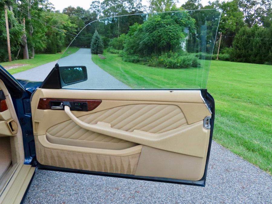 1990 Mercedes-Benz 560 Series 2dr Coupe 560SEC, available for sale in North Salem, New York | Meccanic Shop North Inc. North Salem, New York 1990 Mercedes-Benz 560 Series 2dr Coupe 560SEC, available for sale in North Salem, New York | Meccanic Shop North Inc. North Salem, New York
