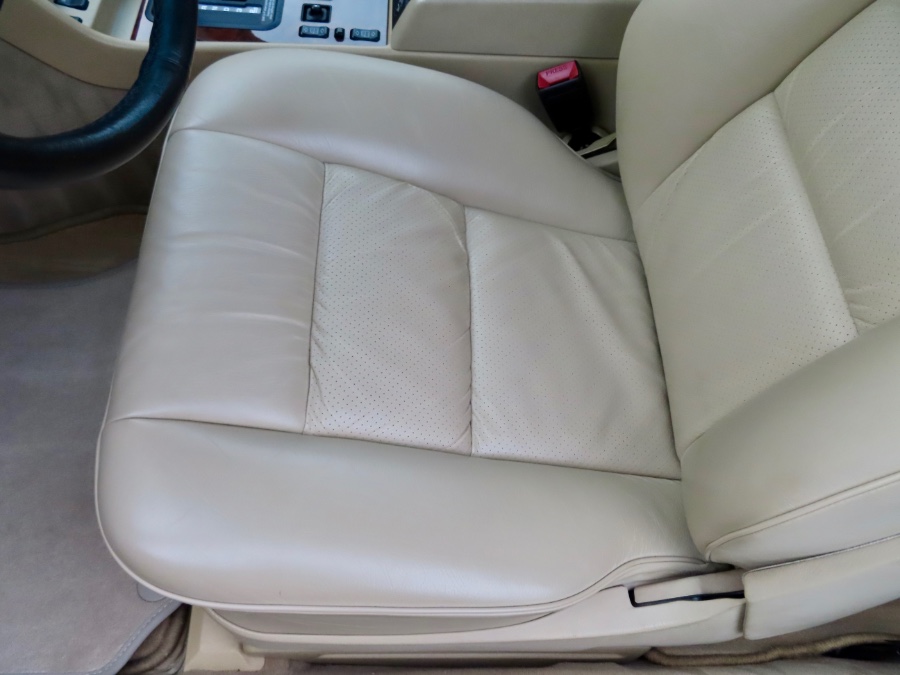 1990 Mercedes-Benz 560 Series 2dr Coupe 560SEC, available for sale in North Salem, New York | Meccanic Shop North Inc. North Salem, New York 1990 Mercedes-Benz 560 Series 2dr Coupe 560SEC, available for sale in North Salem, New York | Meccanic Shop North Inc. North Salem, New York