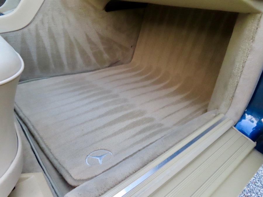 1990 Mercedes-Benz 560 Series 2dr Coupe 560SEC, available for sale in North Salem, New York | Meccanic Shop North Inc. North Salem, New York 1990 Mercedes-Benz 560 Series 2dr Coupe 560SEC, available for sale in North Salem, New York | Meccanic Shop North Inc. North Salem, New York