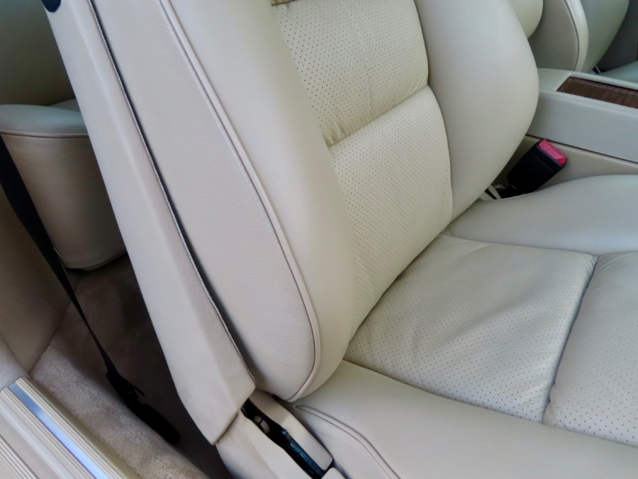 1990 Mercedes-Benz 560 Series 2dr Coupe 560SEC, available for sale in North Salem, New York | Meccanic Shop North Inc. North Salem, New York 1990 Mercedes-Benz 560 Series 2dr Coupe 560SEC, available for sale in North Salem, New York | Meccanic Shop North Inc. North Salem, New York