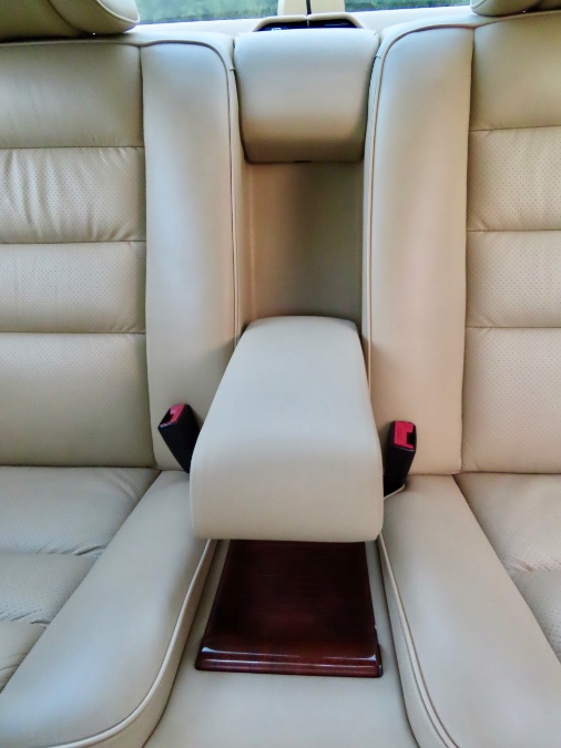1990 Mercedes-Benz 560 Series 2dr Coupe 560SEC, available for sale in North Salem, New York | Meccanic Shop North Inc. North Salem, New York 1990 Mercedes-Benz 560 Series 2dr Coupe 560SEC, available for sale in North Salem, New York | Meccanic Shop North Inc. North Salem, New York
