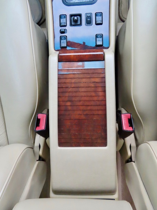 1990 Mercedes-Benz 560 Series 2dr Coupe 560SEC, available for sale in North Salem, New York | Meccanic Shop North Inc. North Salem, New York 1990 Mercedes-Benz 560 Series 2dr Coupe 560SEC, available for sale in North Salem, New York | Meccanic Shop North Inc. North Salem, New York
